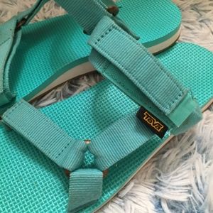 TEVA | Original Slide Sandals | Size: 8 | Aqua
